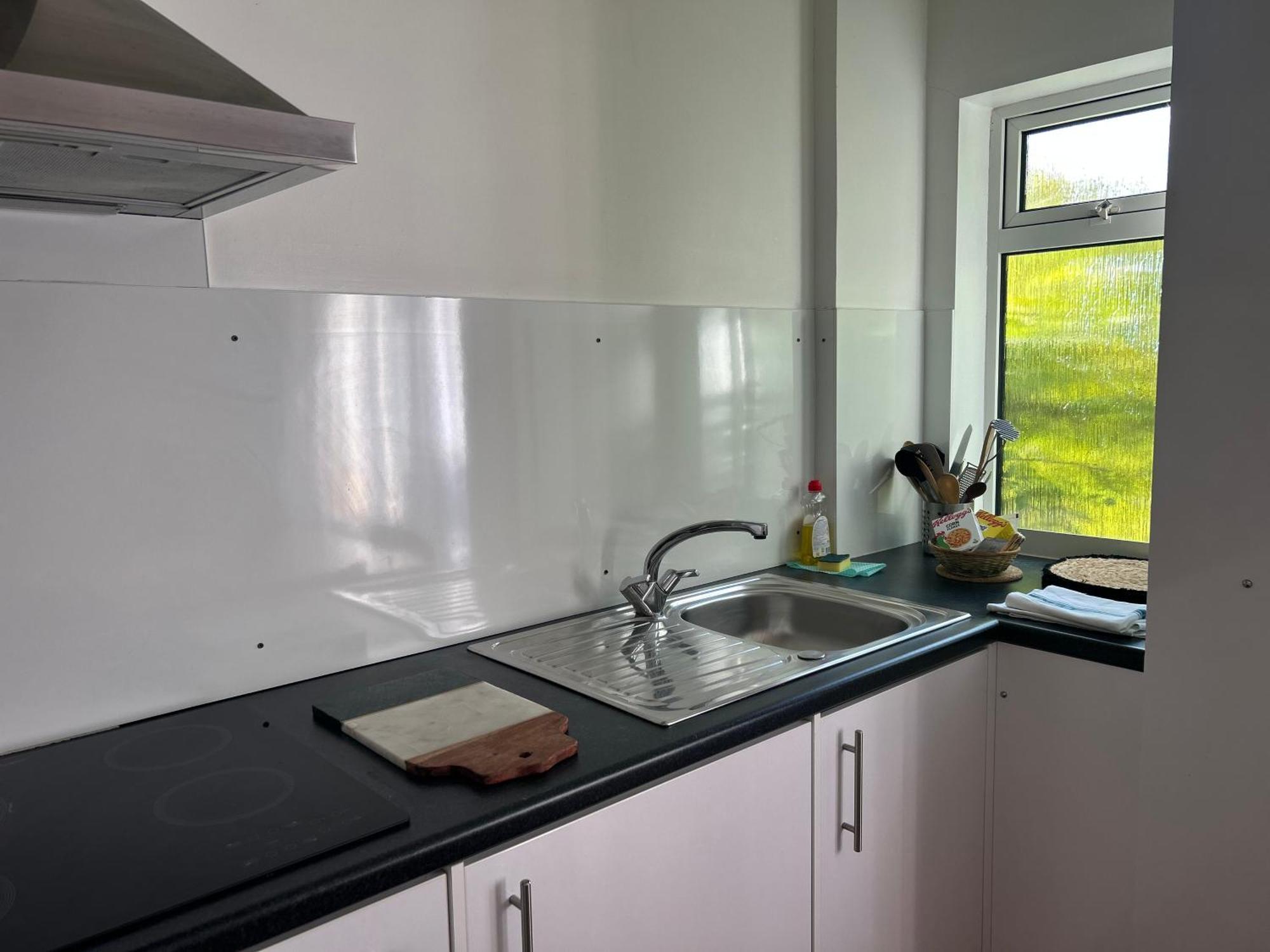 Byways Serviced Apartments Солсбери Экстерьер фото