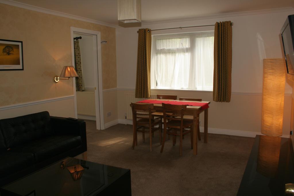 Byways Serviced Apartments Солсбери Номер фото